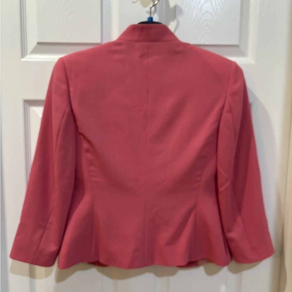 Giorgio Armani Le Collezioni~Women's Size 4- Pink Salmon Blazer. - Picture 6 of 7
